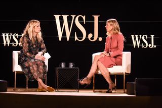 Gwyneth Paltrow feet photo thumbnail