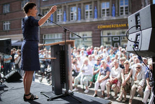 Sahra Wagenknecht feet photo 4
