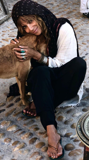 Halle Berry feet photo thumbnail