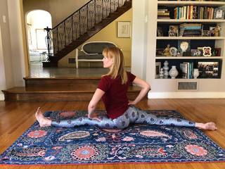 Marg Helgenberger feet photo thumbnail