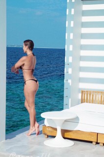 Deborah Secco feet photo thumbnail