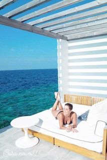Deborah Secco feet photo thumbnail