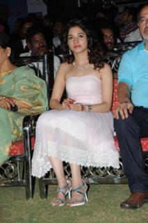 Tamannaah Bhatia feet photo thumbnail