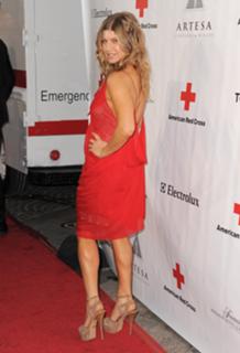 Fergie feet photo thumbnail
