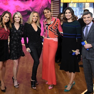 Mariah Carey feet photo thumbnail