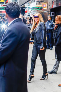 Mariah Carey feet photo thumbnail