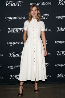 Rosamund Pike feet photo thumbnail