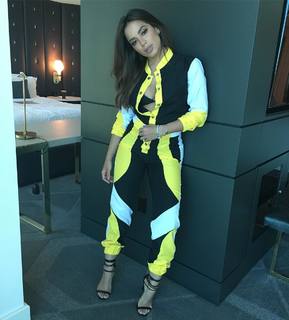 Anitta feet photo thumbnail