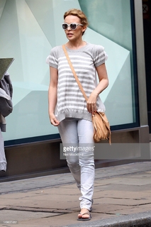 Kylie Minogue feet photo thumbnail