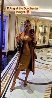 Ashley James feet photo thumbnail