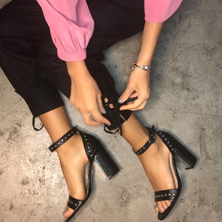 Zaira Nara feet photo thumbnail