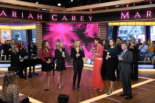 Amy Robach feet photo thumbnail
