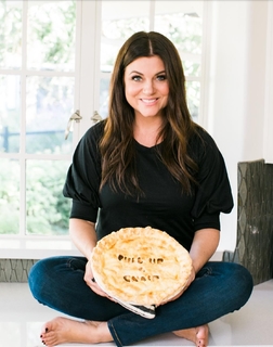 Tiffani Thiessen feet photo thumbnail