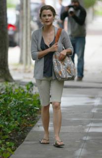 Keri Russell feet photo thumbnail