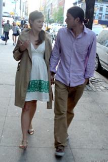 Keri Russell feet photo thumbnail