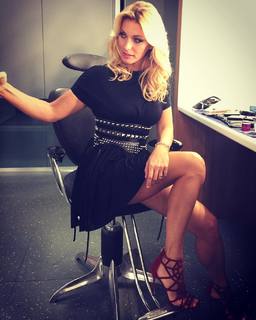Federica Fontana feet photo thumbnail