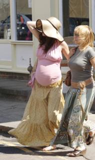 Anna Friel feet photo thumbnail