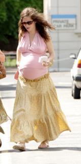 Anna Friel feet photo thumbnail