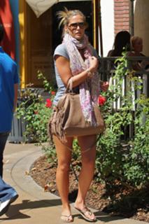 Bar Refaeli feet photo thumbnail