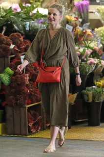 Cameron Diaz feet photo thumbnail
