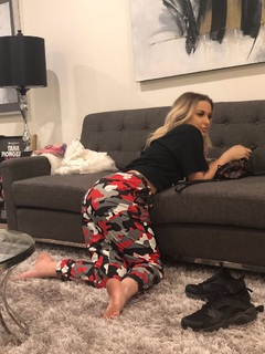 Tana Mongeau feet photo thumbnail