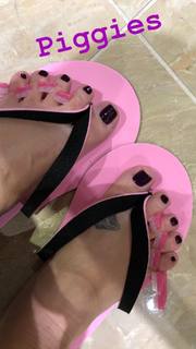 Melissa Joan Hart feet photo thumbnail