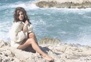 Laetitia Milot feet photo 2