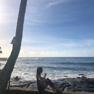Minnie Driver feet photo thumbnail