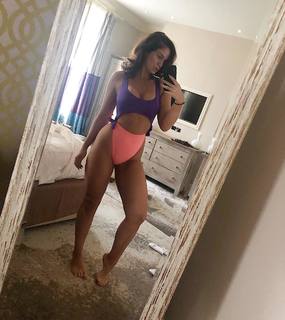 Vicky Pattison feet photo thumbnail