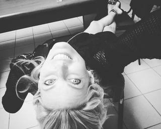 Federica Fontana feet photo thumbnail
