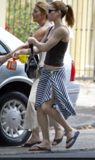 Jessica Biel feet photo thumbnail