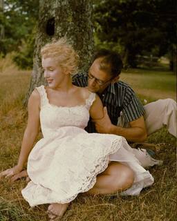 Marilyn Monroe feet photo thumbnail