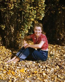 Marilyn Monroe feet photo thumbnail