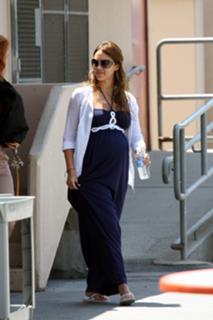 Jessica Alba feet photo thumbnail