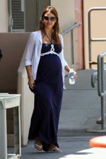 Jessica Alba feet photo thumbnail