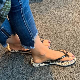 Kyle Unfug feet photo thumbnail