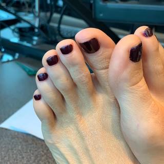 Kyle Unfug feet photo thumbnail
