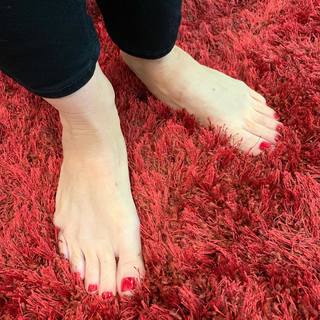 Kyle Unfug feet photo thumbnail