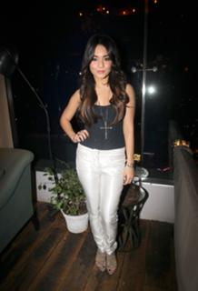 Vanessa Hudgens feet photo thumbnail