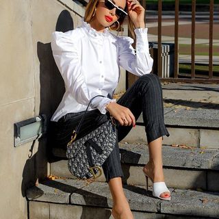 Nabilla Benattia feet photo thumbnail