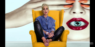 Katy Perry feet photo thumbnail