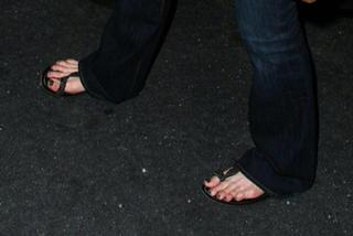 Brittany Snow feet photo thumbnail
