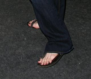 Brittany Snow feet photo thumbnail