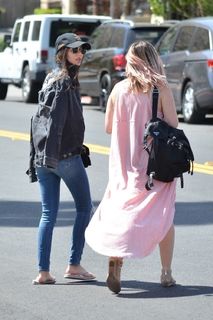 Victoria Justice feet photo thumbnail