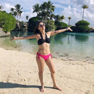 Yoseline Hoffman feet photo thumbnail
