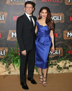 Madhuri Dixit feet photo thumbnail
