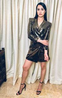 Shraddha Kapoor feet photo thumbnail