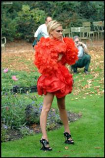 Victoria Beckham feet photo thumbnail