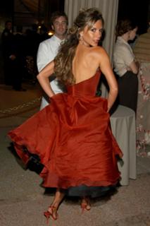 Victoria Beckham feet photo thumbnail