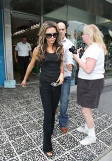 Victoria Beckham feet photo thumbnail